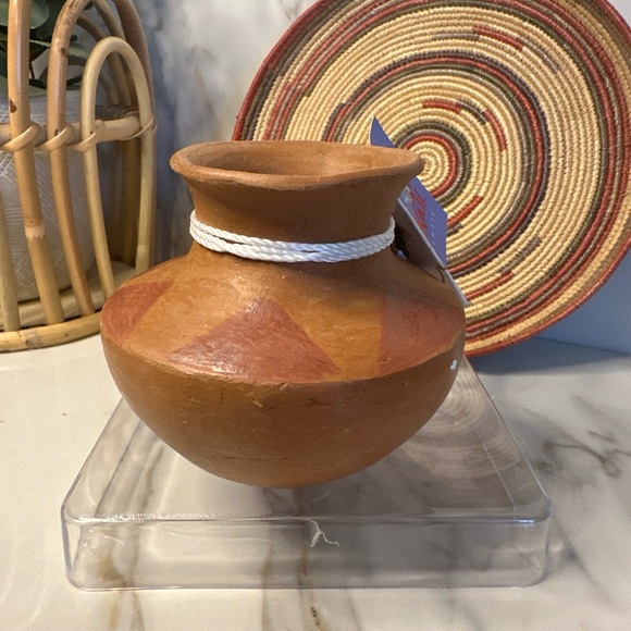 Tarahumara Sekati  Pottery Olla Vessel 3.5” Tall - Picture 2 of 5